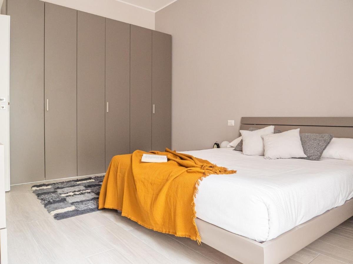 The Best Rent - Apartment With Balcony In Milan Downtown Milão Exterior foto