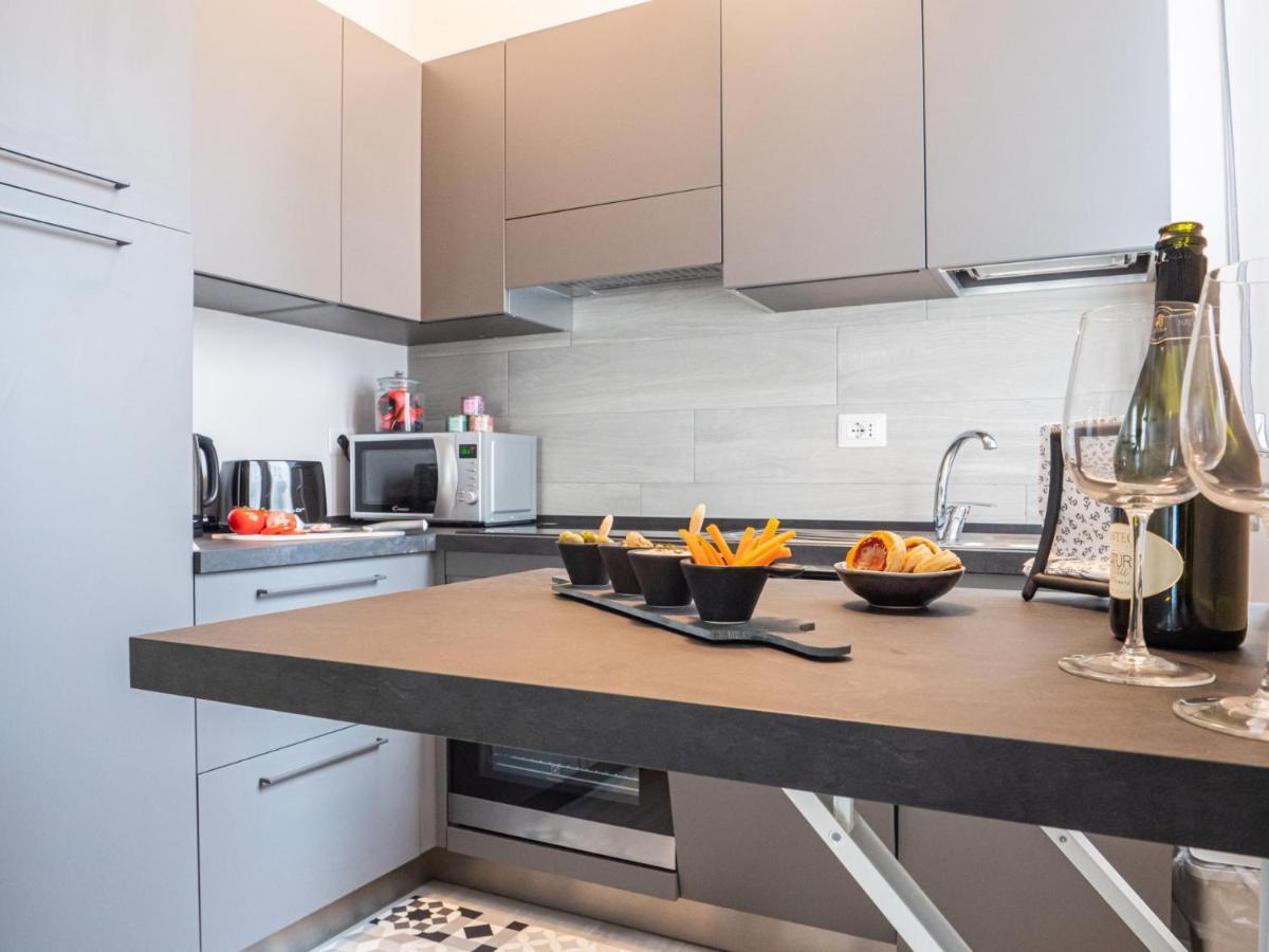 The Best Rent - Apartment With Balcony In Milan Downtown Milão Exterior foto