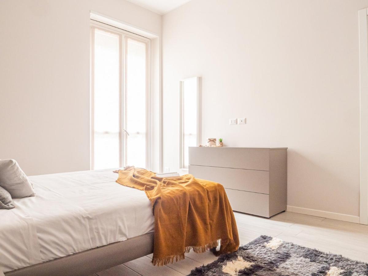 The Best Rent - Apartment With Balcony In Milan Downtown Milão Exterior foto